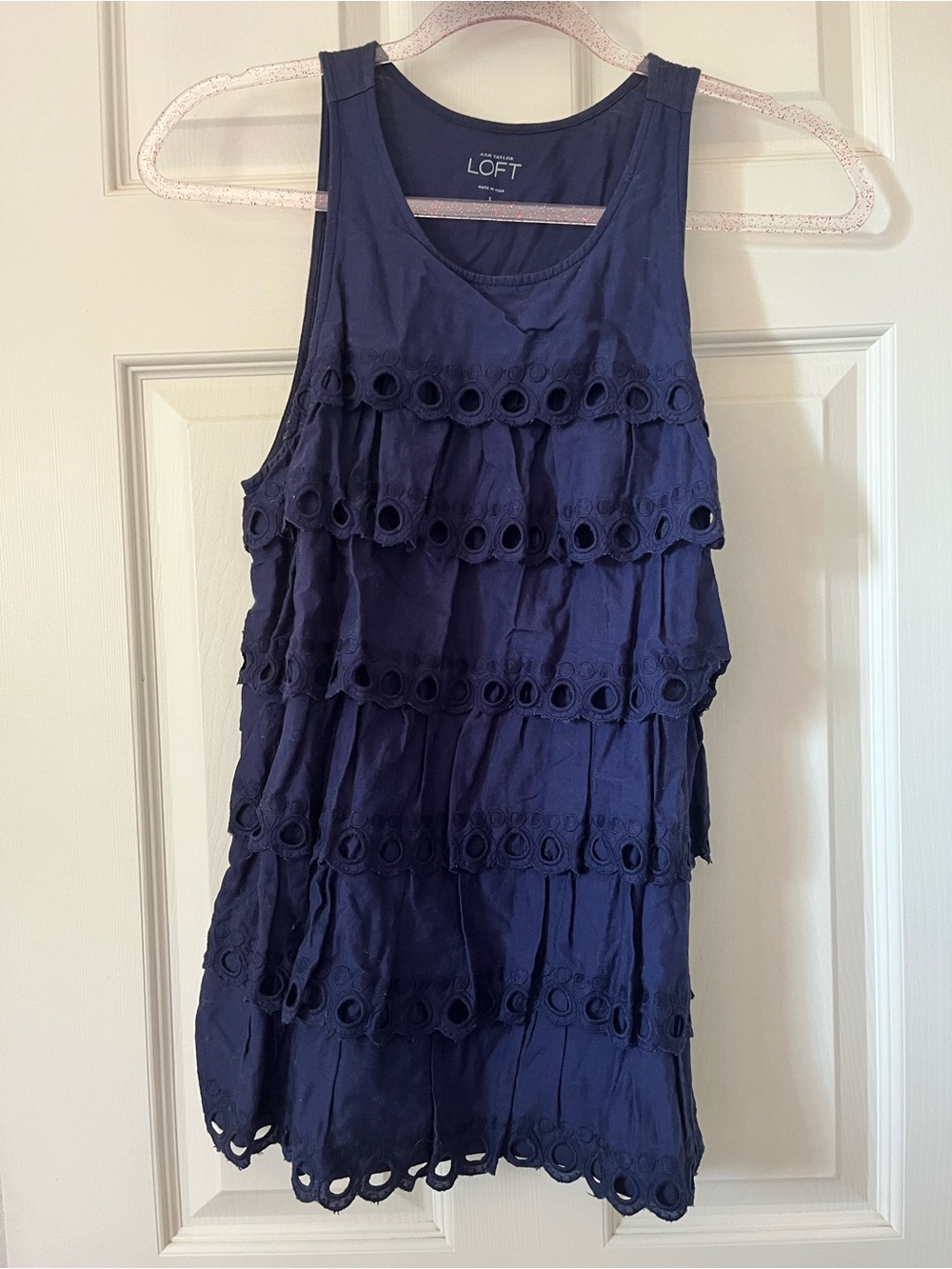 ann taylor LOFT women’s dark navy eyelet tier tank top 100% cotton
